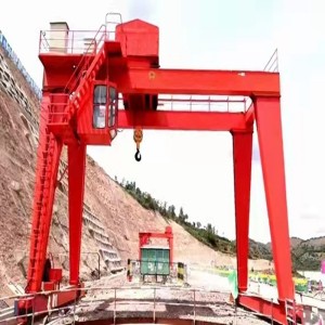DOUBLE GIRDER GANTRY CRANE